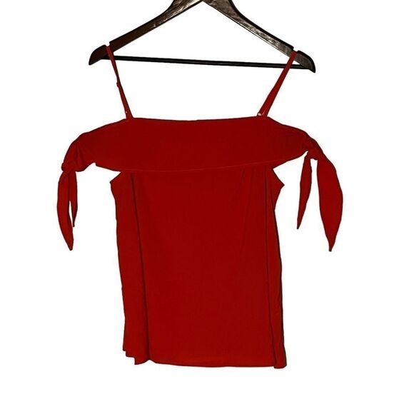 Women's Gianni Bini BG Red Off the Shoulder Top - Picture 1 of 7